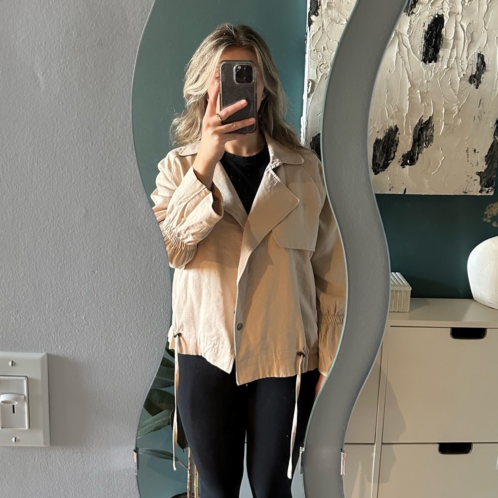 Chic Cropped Trench Coat